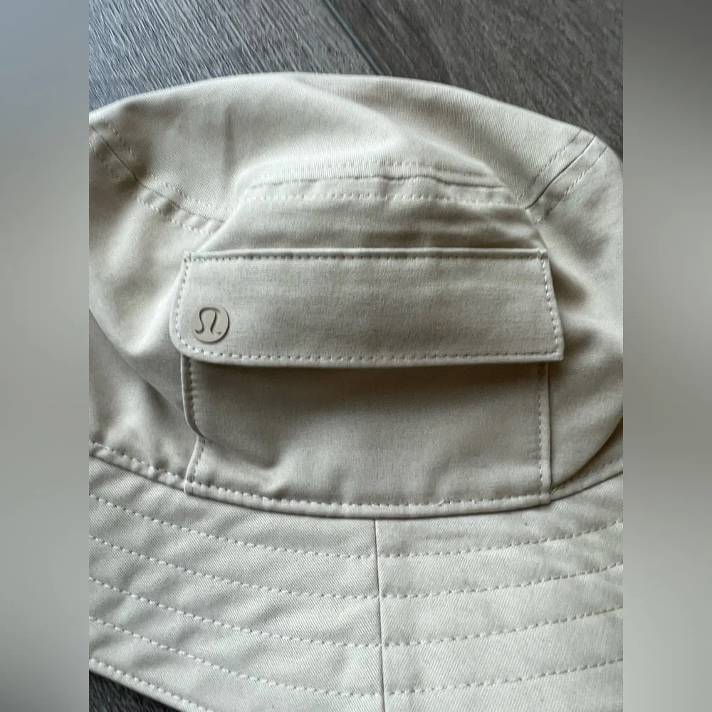 Lululemon On My Level Bucket Hat with Pocket in Trench Size S/M
